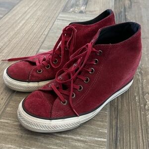 CONVERSE CHUCK TAYLOR Shoes Women's Hidden Heel Wedge Red Suede size 10